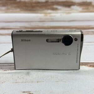 Nikon COOLPIX S6 6.0MP Digital Camera Silver – Works Great – Batt Only